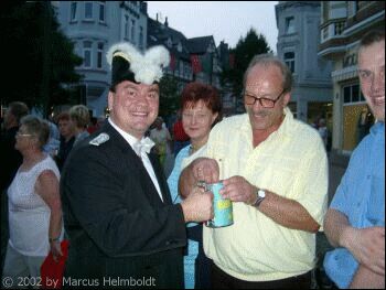  Der Junggesellenknig sammelt fleiig... 