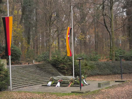 Gedenkstätte im Herzberg in Peine