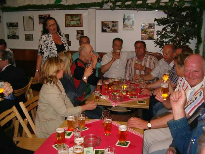 Schausteller-Stammtisch im Börsenzelt