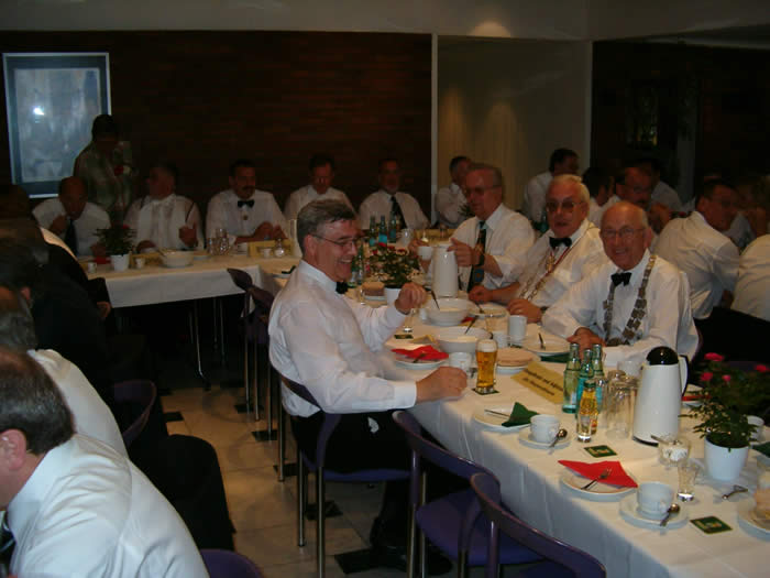 Gute Stimmung bei der Schafferkaffeetafel 