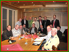 Chefredakteur der PAZ Jörg Schmidt mit dern Vertretern der 7 Korporationen und den Bürgerschaffern