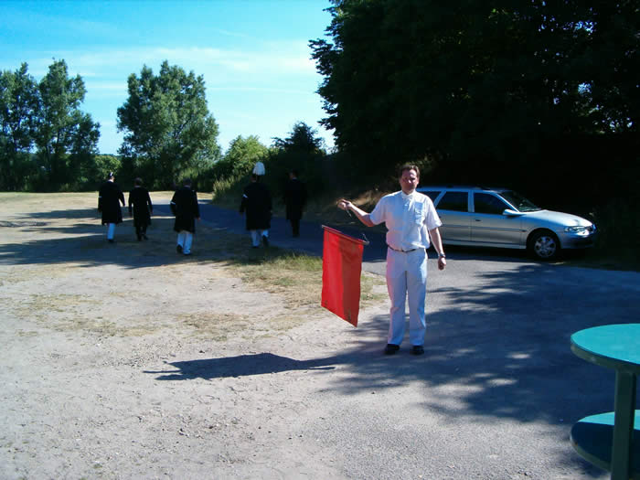 Rote Fahne rein - Schießende !!!